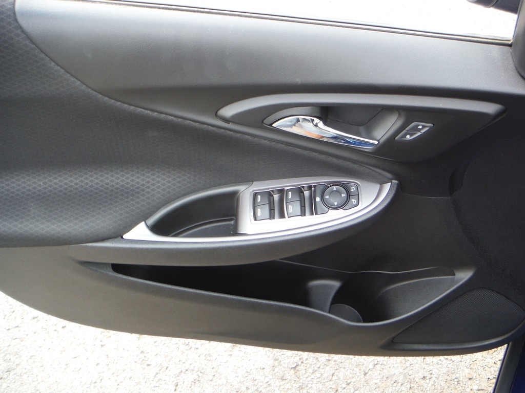 2019 Chevrolet Malibu image 13
