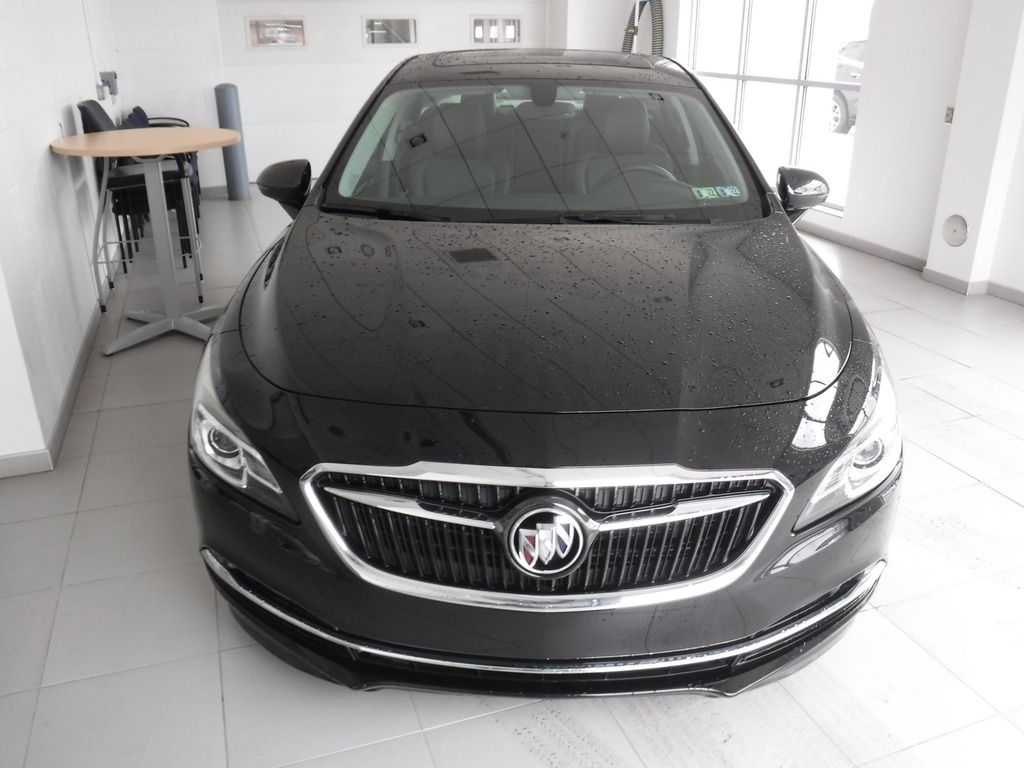 2017 Buick LaCrosse image 5