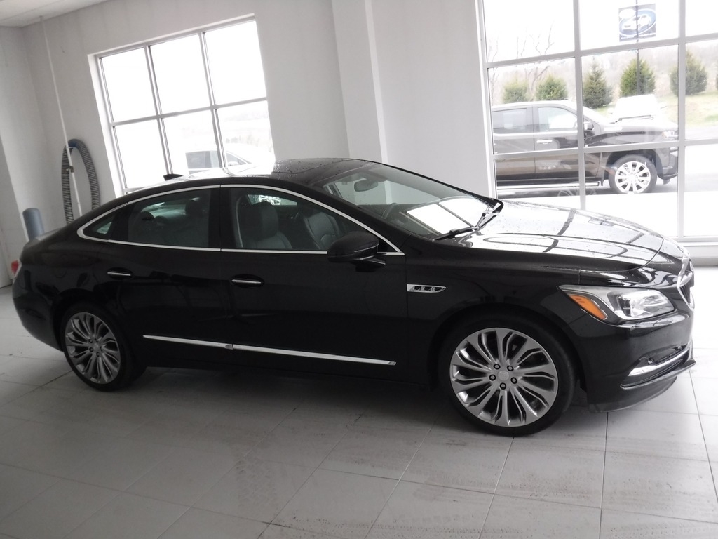 2017 Buick LaCrosse image 7