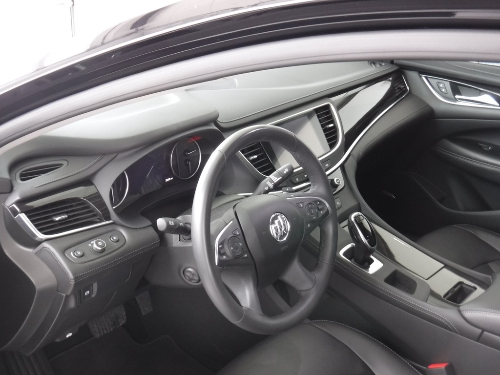 2017 Buick LaCrosse image 13