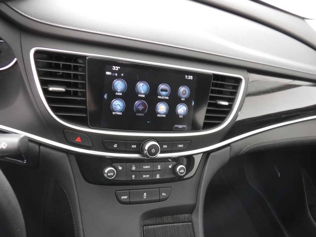 2017 Buick LaCrosse image 20