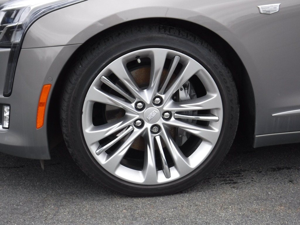 2017 Cadillac CT6 image 4