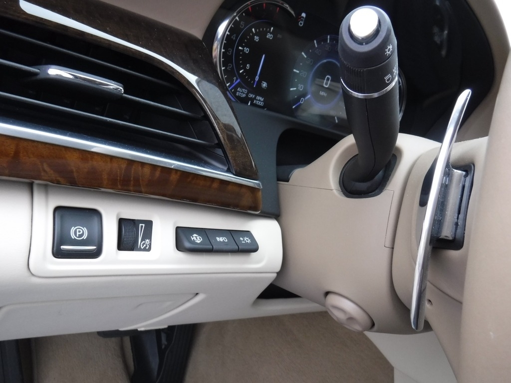 2017 Cadillac CT6 image 21