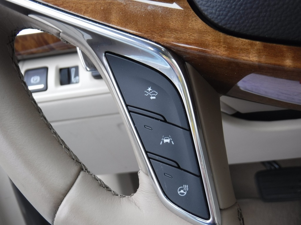 2017 Cadillac CT6 image 31