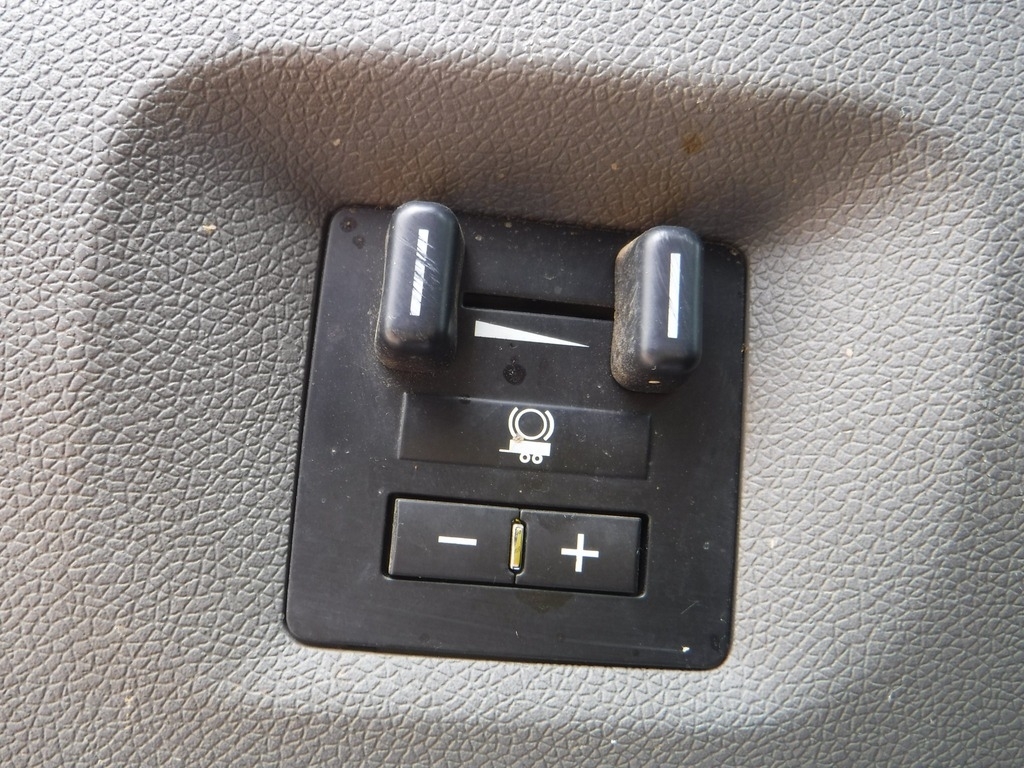 2012 Chevrolet Silverado 2500HD image 13
