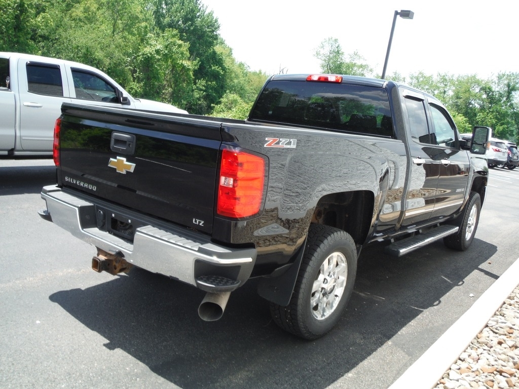 2015 Chevrolet Silverado 2500HD image 10