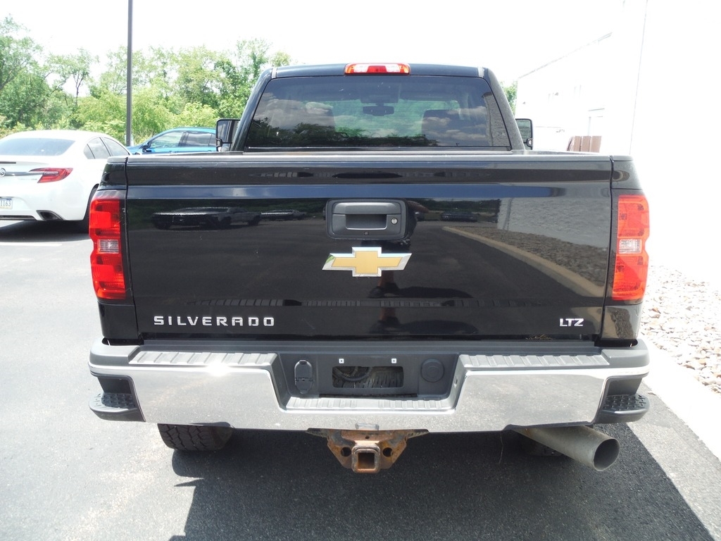 2015 Chevrolet Silverado 2500HD image 12