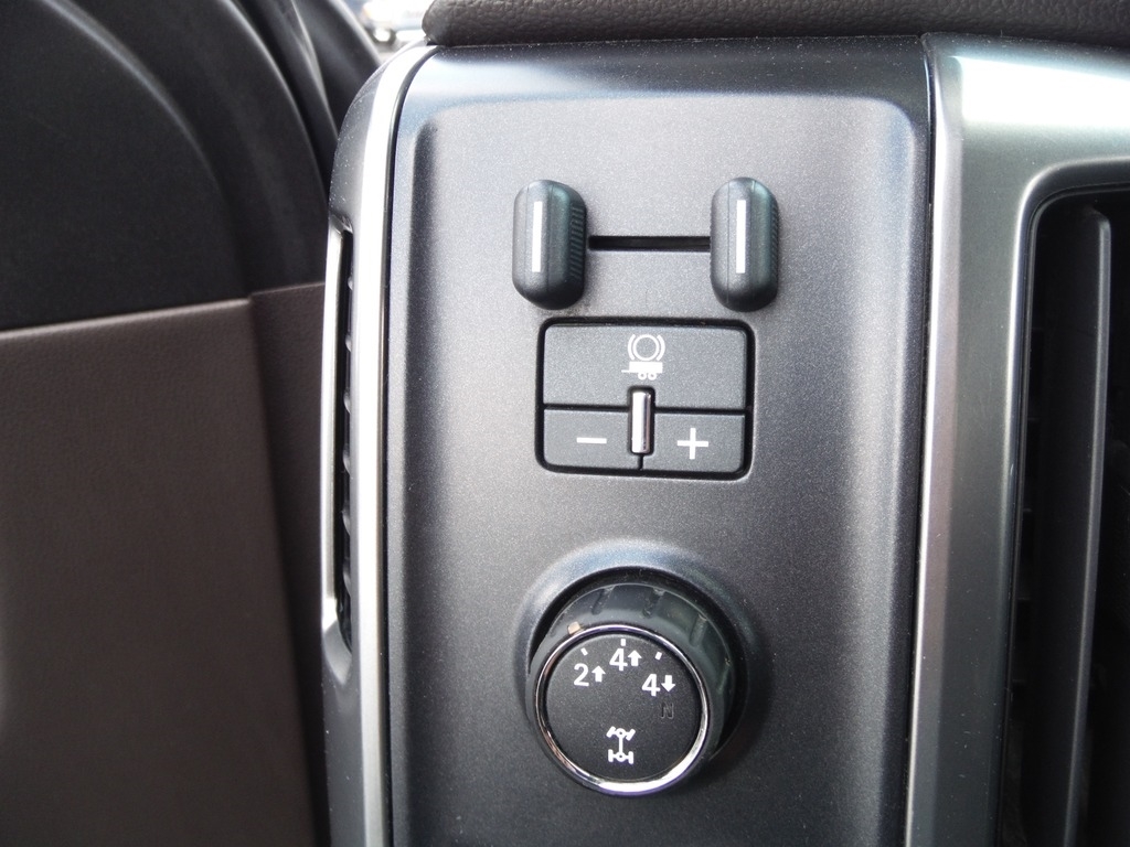2015 Chevrolet Silverado 2500HD image 24