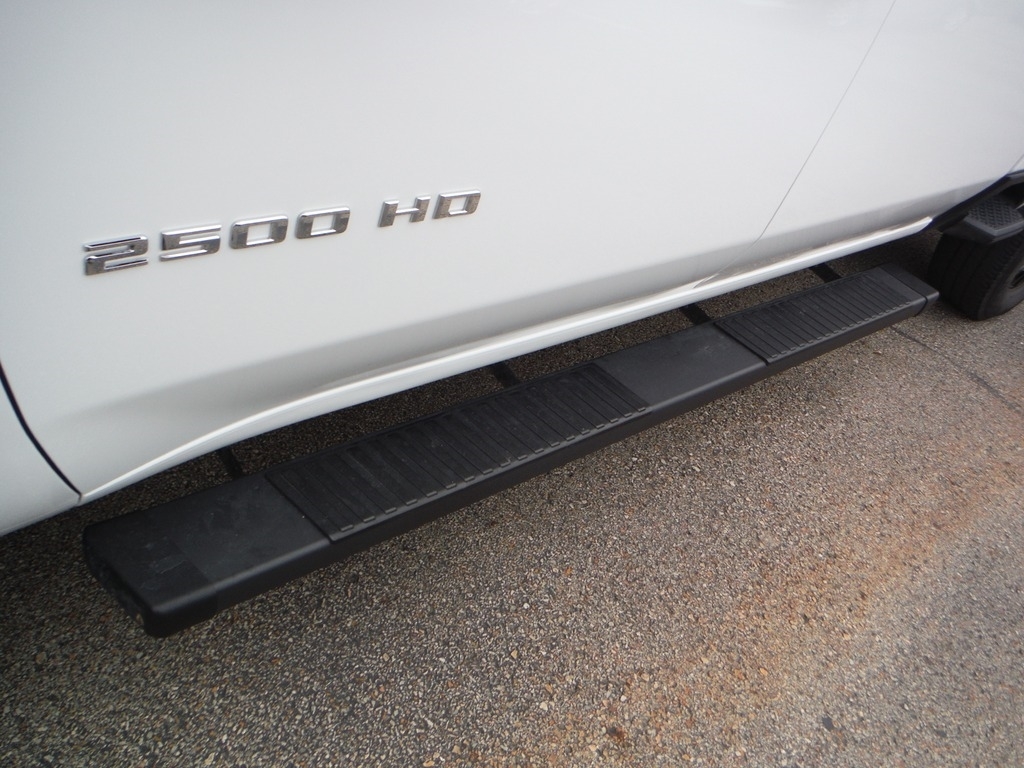 2025 Chevrolet Silverado 2500HD image 4