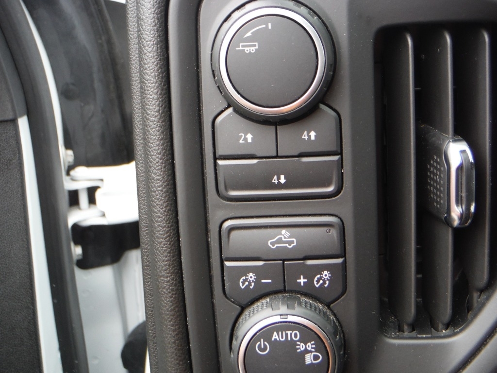 2025 Chevrolet Silverado 2500HD image 19
