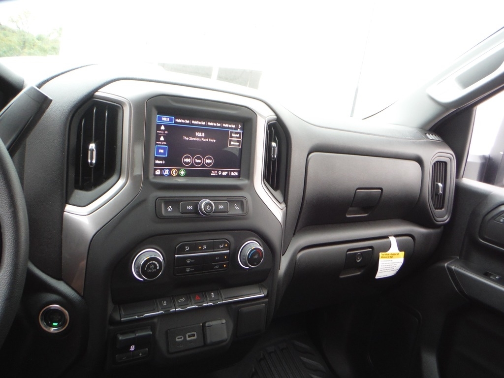 2025 Chevrolet Silverado 2500HD image 28
