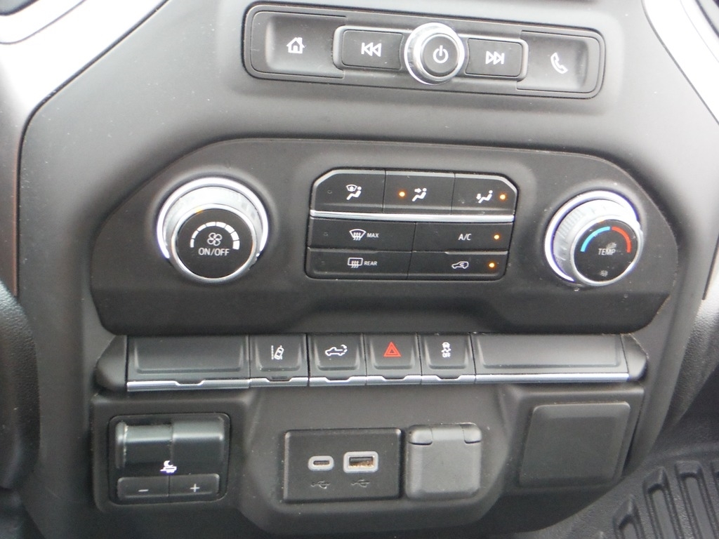 2025 Chevrolet Silverado 2500HD image 30