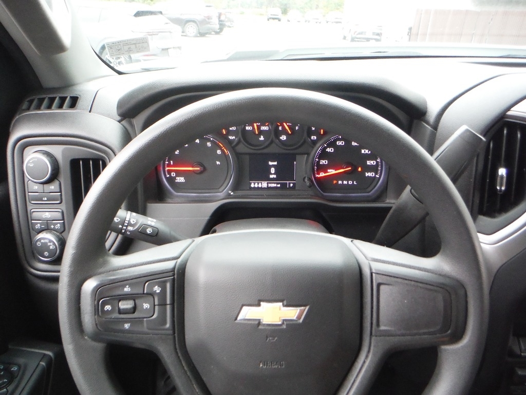 2025 Chevrolet Silverado 2500HD image 38