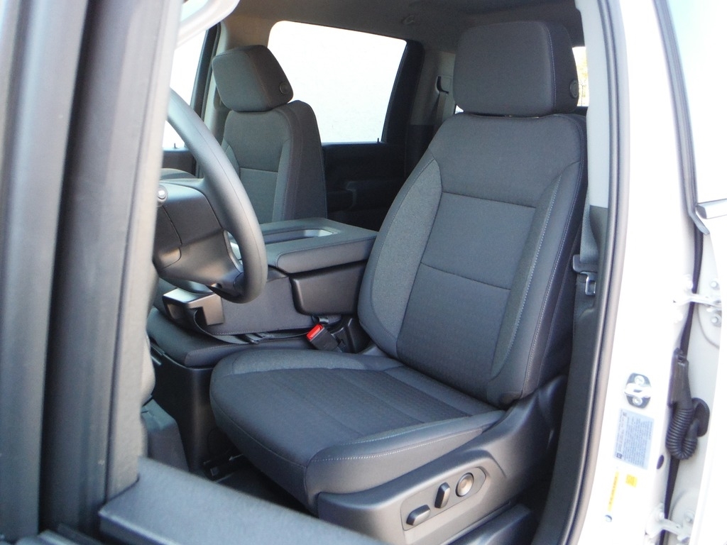 2026 Chevrolet Silverado 2500HD image 25