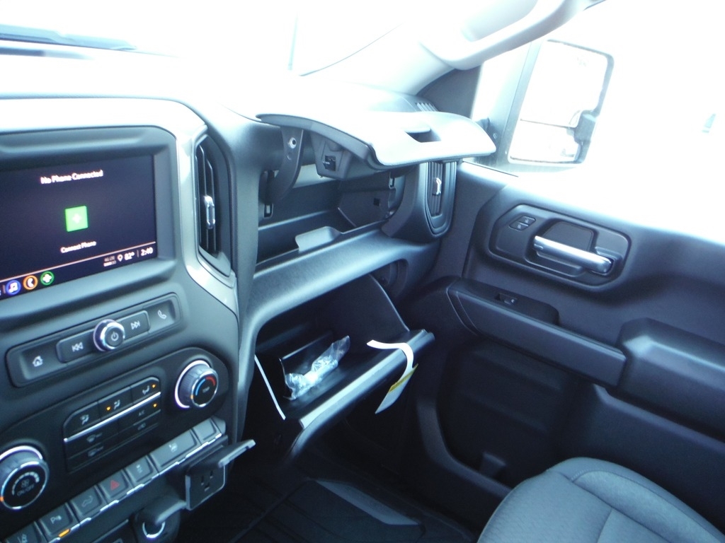 2026 Chevrolet Silverado 2500HD image 40