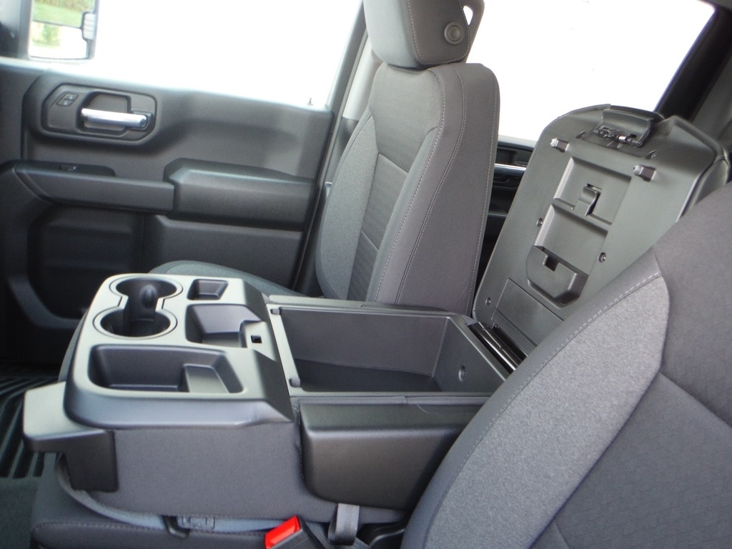 2026 Chevrolet Silverado 2500HD image 28