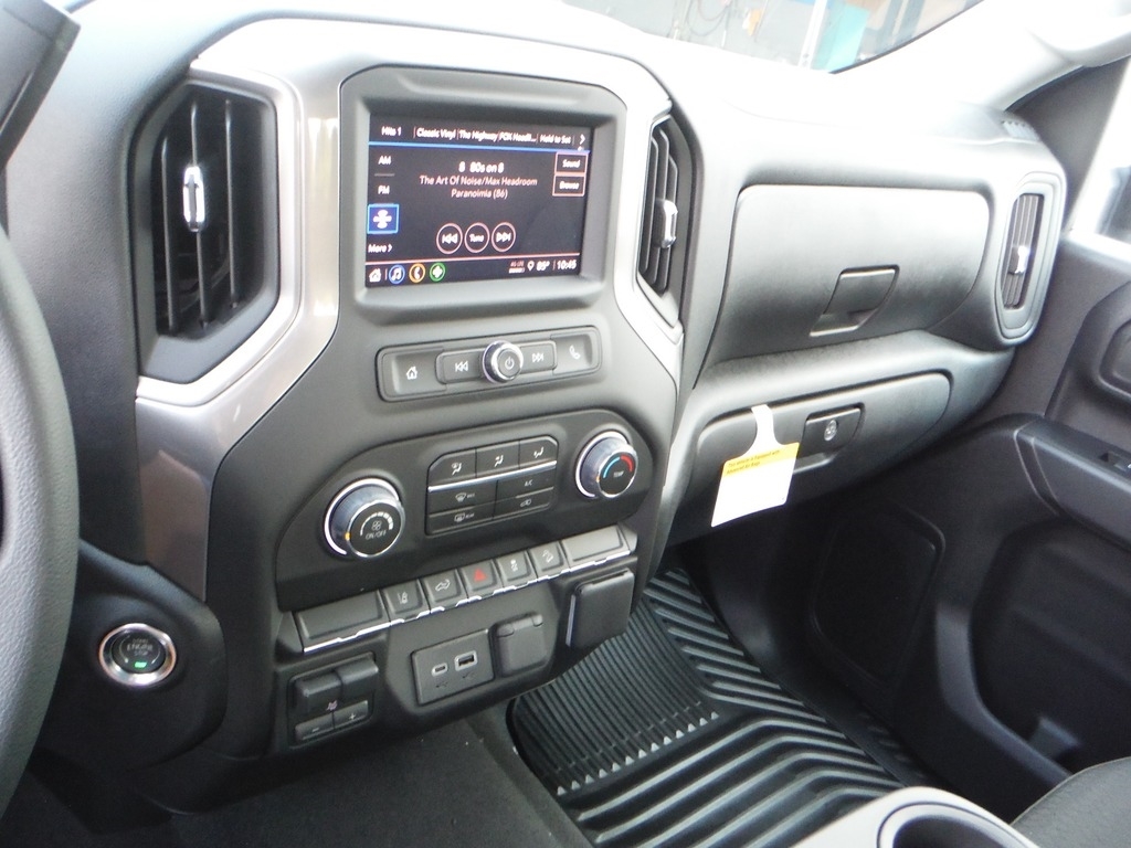 2026 Chevrolet Silverado 2500HD image 29