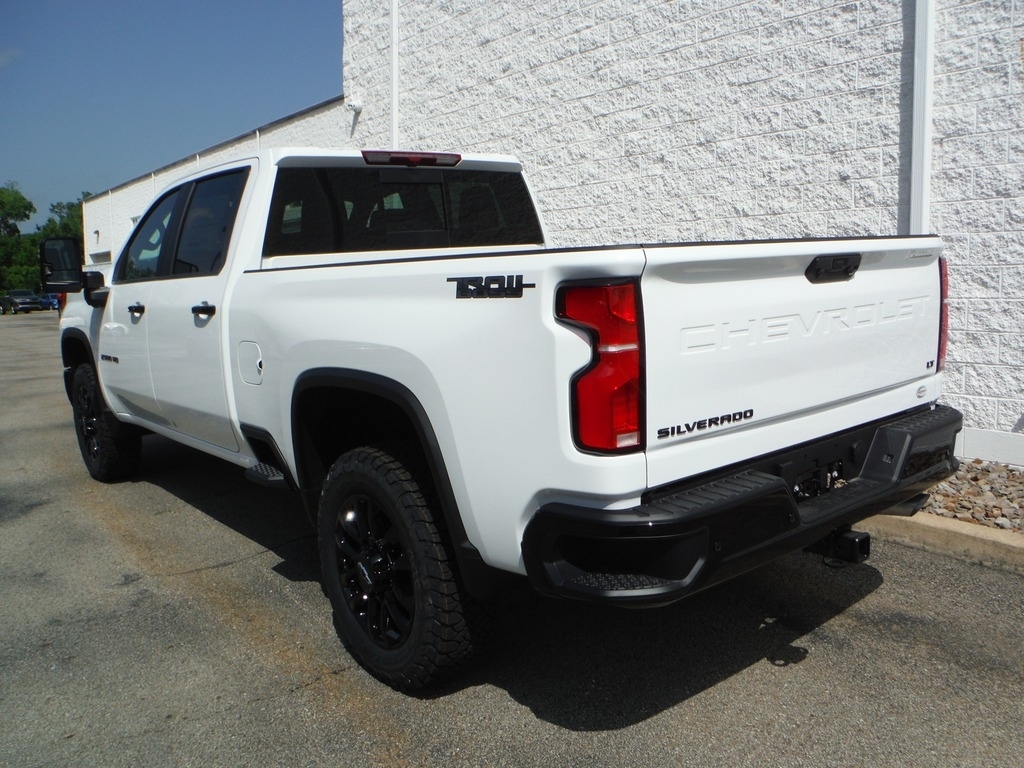 2026 Chevrolet Silverado 2500HD image 15