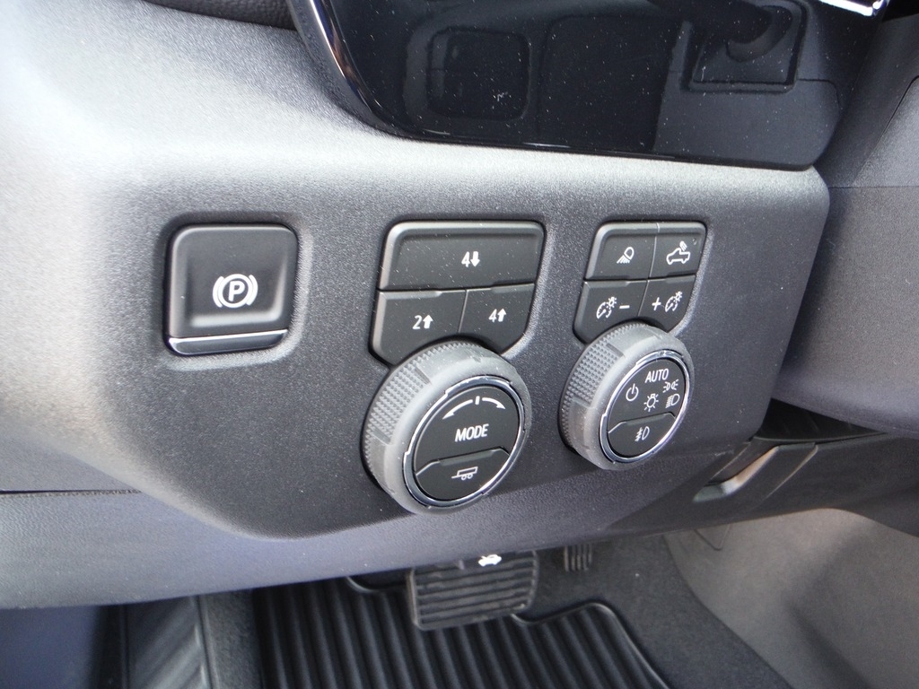 2026 Chevrolet Silverado 2500HD image 24