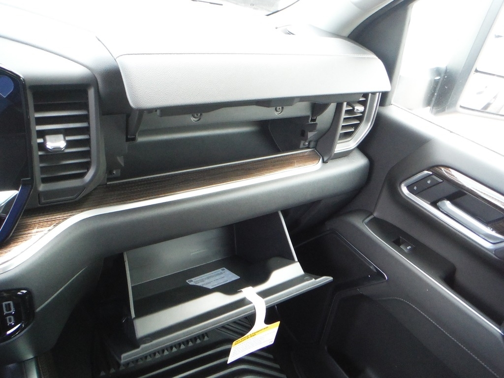 2026 Chevrolet Silverado 2500HD image 44
