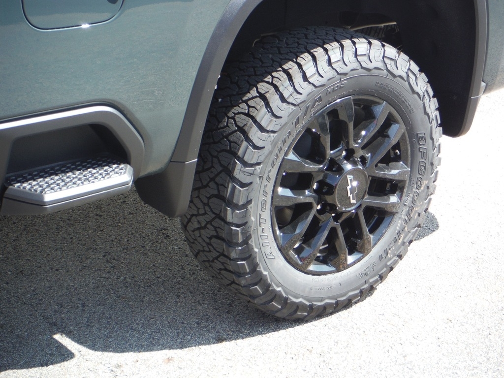 2026 Chevrolet Silverado 2500HD image 4