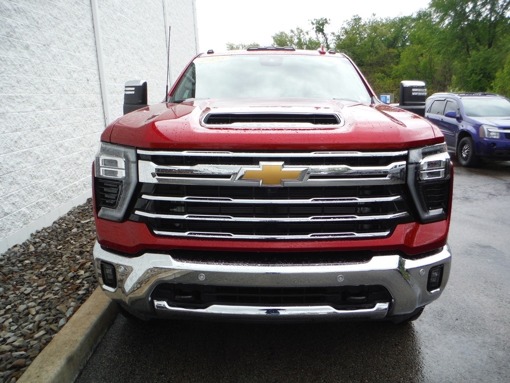 2025 Chevrolet Silverado 2500HD image 11