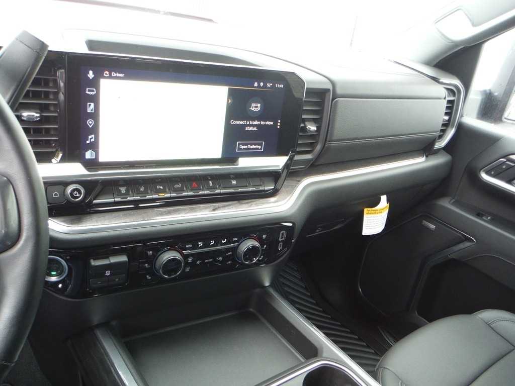 2025 Chevrolet Silverado 2500HD image 38