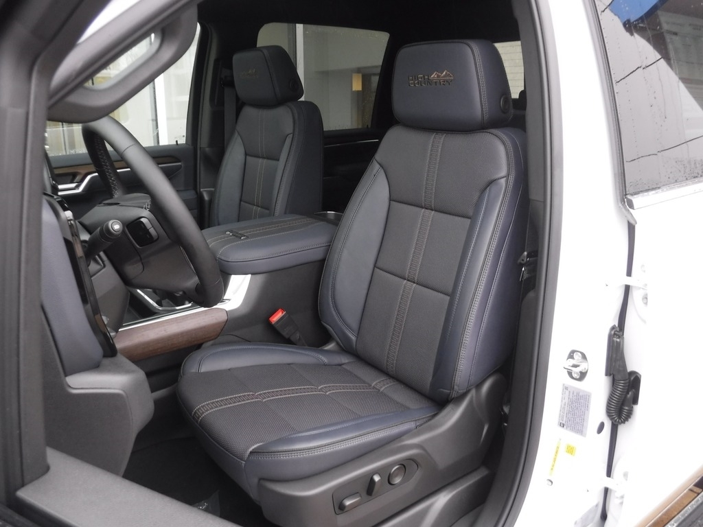 2026 Chevrolet Silverado 2500HD image 30