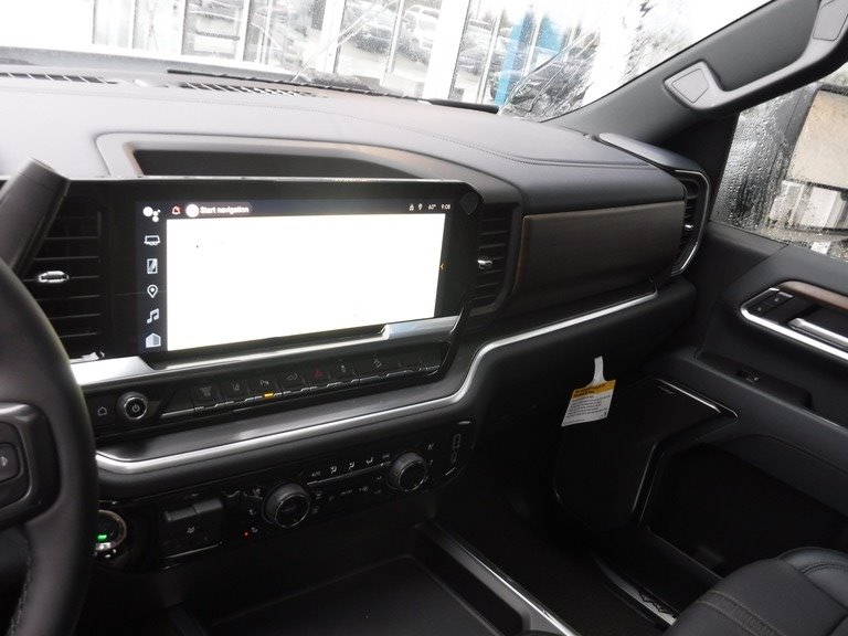 2026 Chevrolet Silverado 2500HD image 38