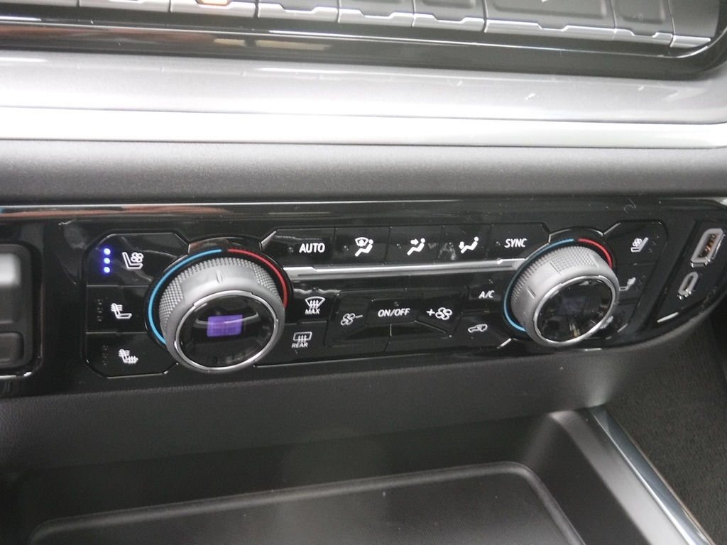 2026 Chevrolet Silverado 2500HD image 40