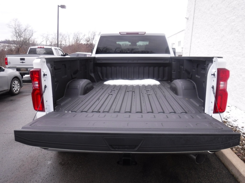 2026 Chevrolet Silverado 3500HD image 15