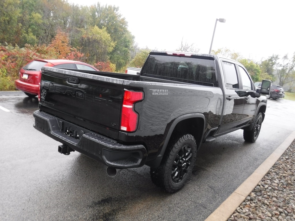 2026 Chevrolet Silverado 3500HD image 9