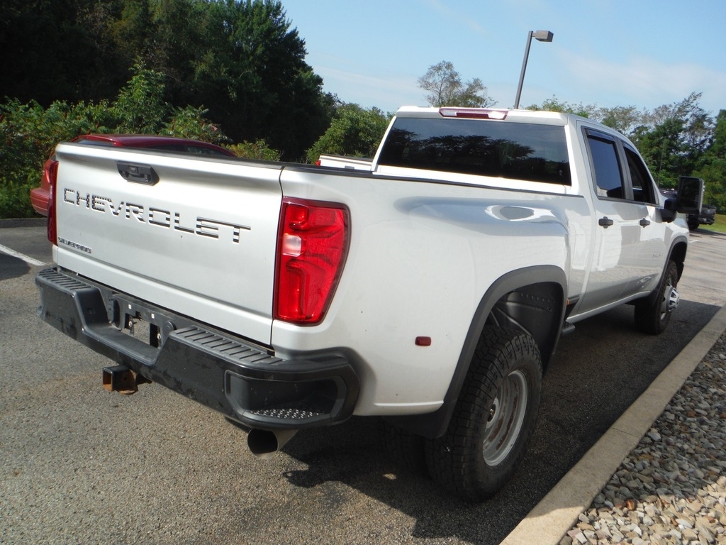 2022 Chevrolet Silverado 3500HD image 12
