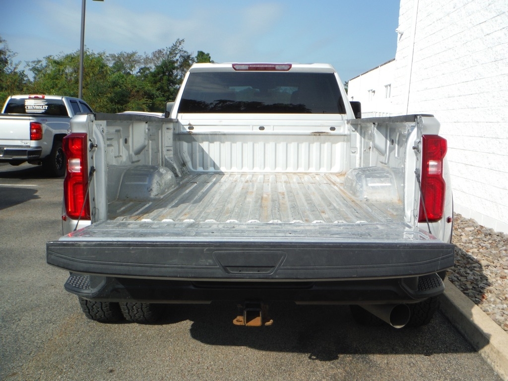 2022 Chevrolet Silverado 3500HD image 17