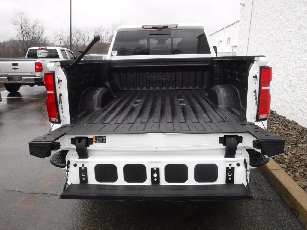 2024 Chevrolet Silverado 3500HD image 20