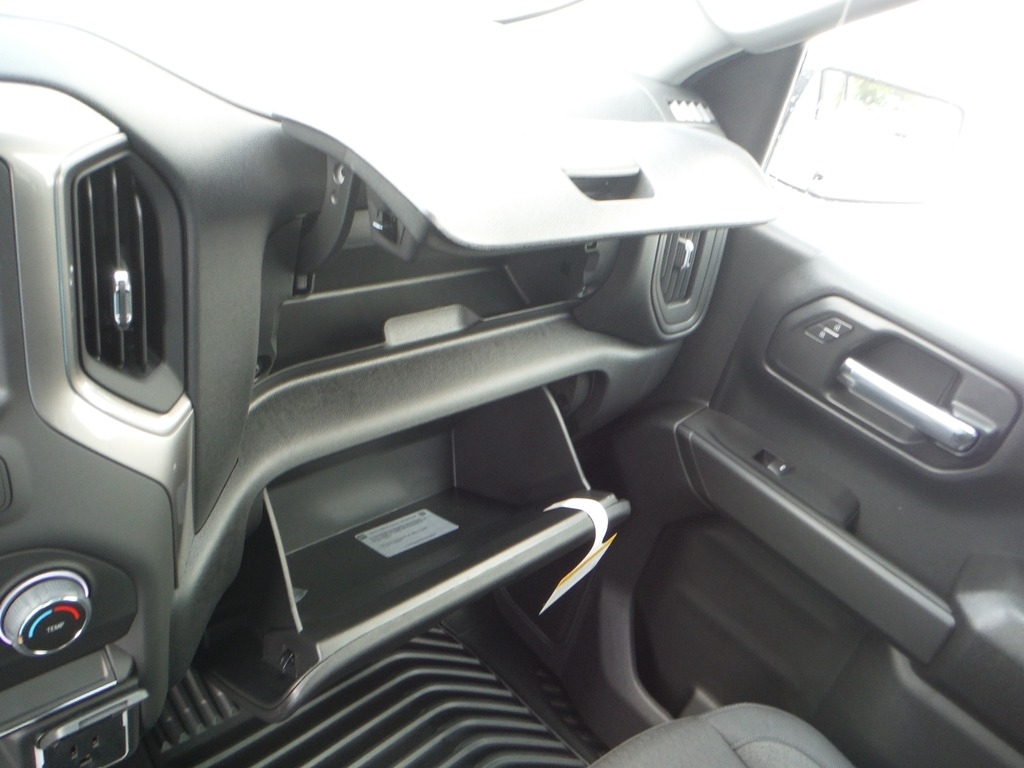 2026 Chevrolet Silverado 1500 image 34