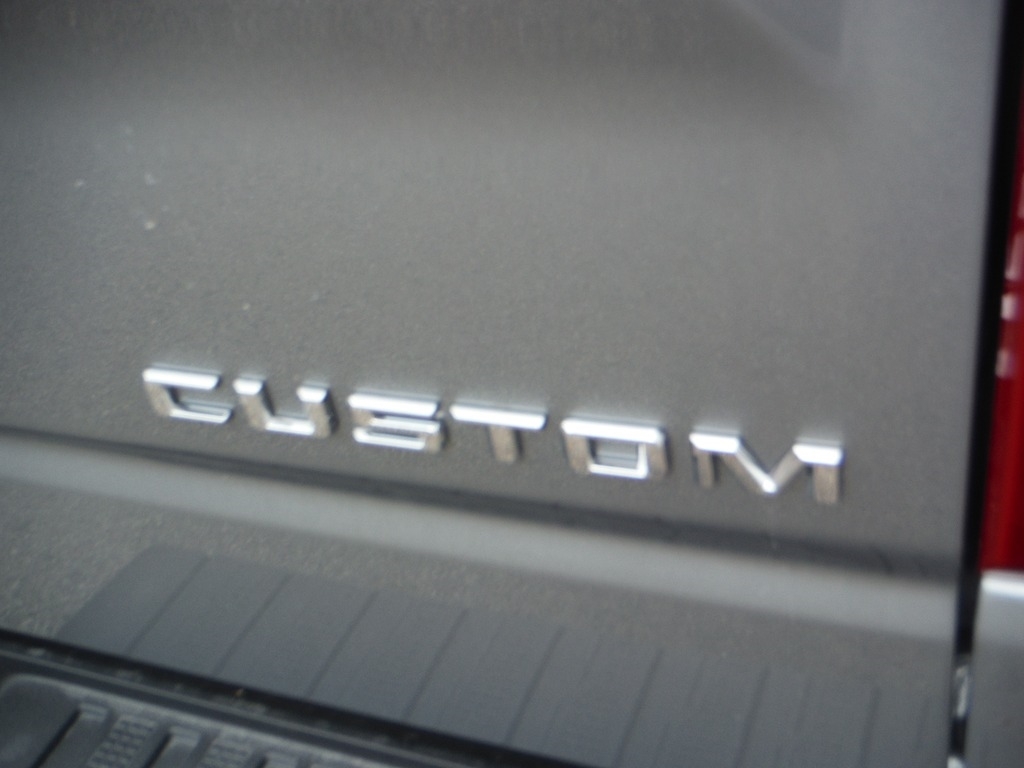 2026 Chevrolet Silverado 1500 image 9