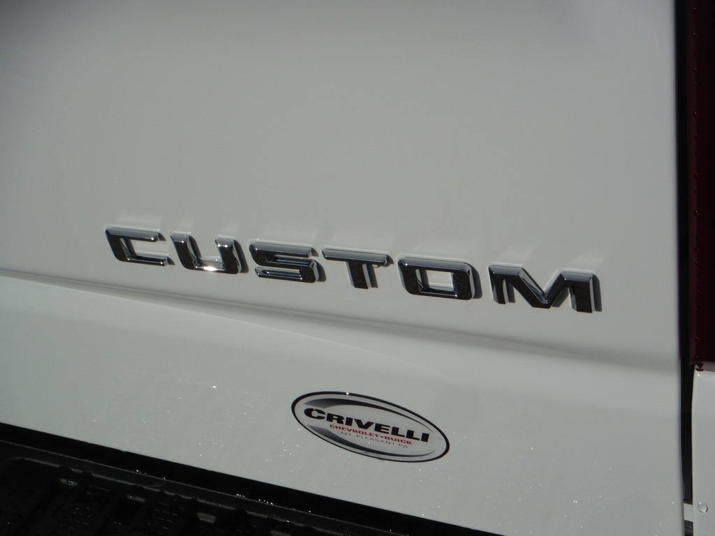 2026 Chevrolet Silverado 1500 image 9