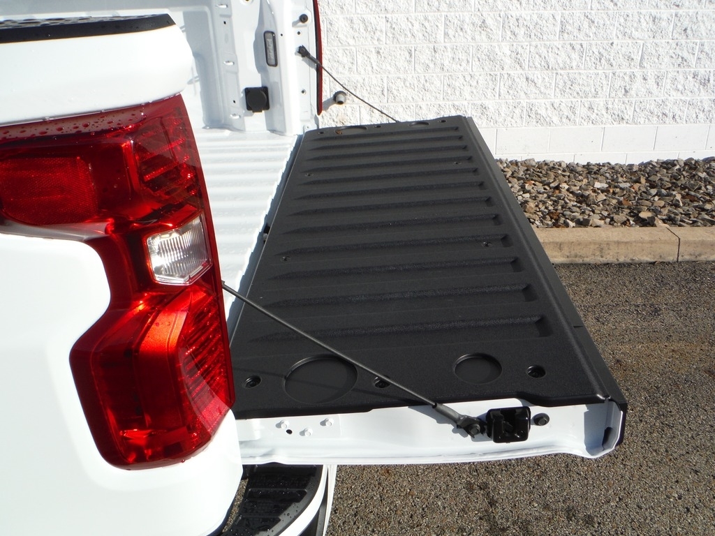 2026 Chevrolet Silverado 1500 image 16