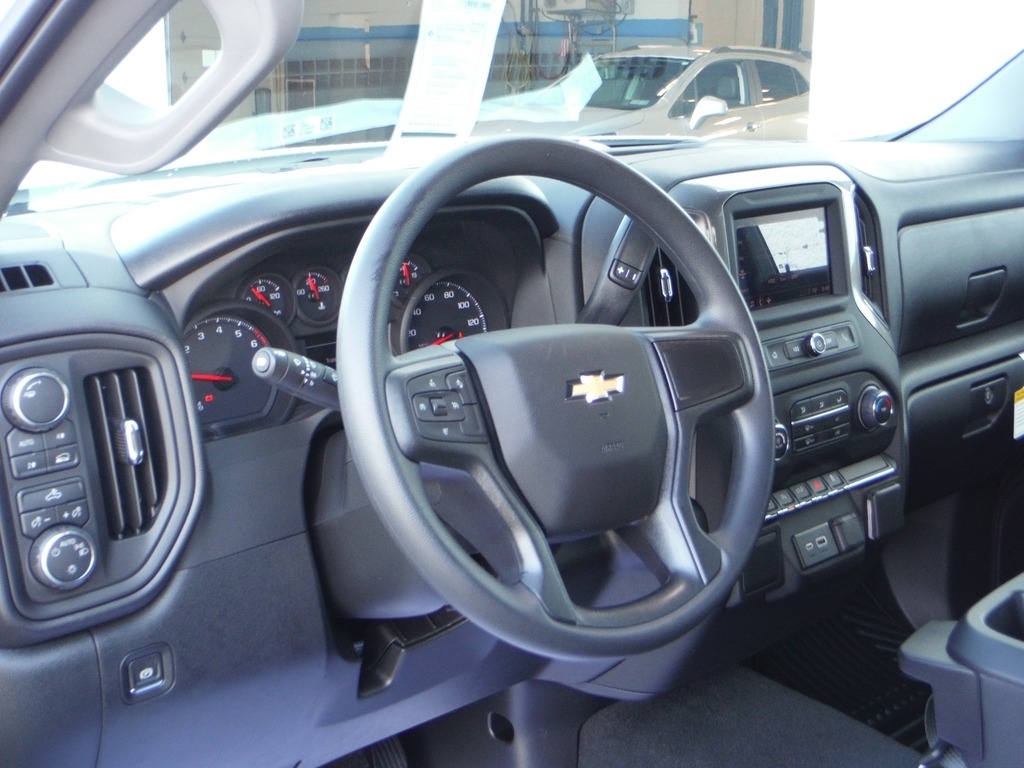 2026 Chevrolet Silverado 1500 image 18