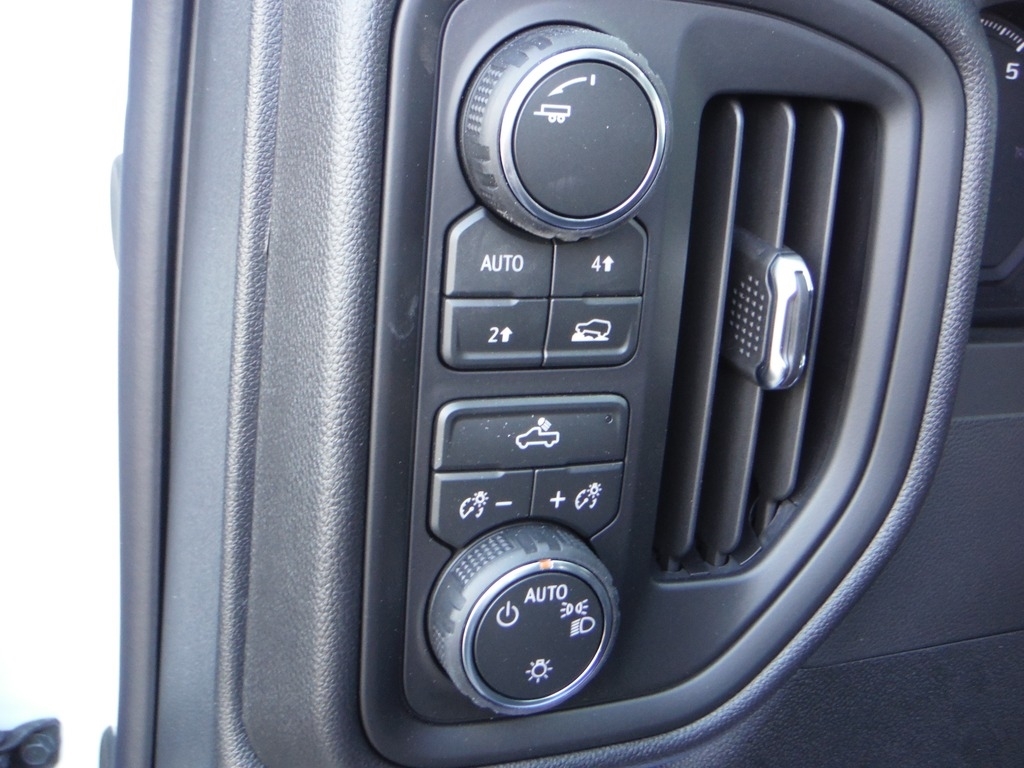 2026 Chevrolet Silverado 1500 image 19