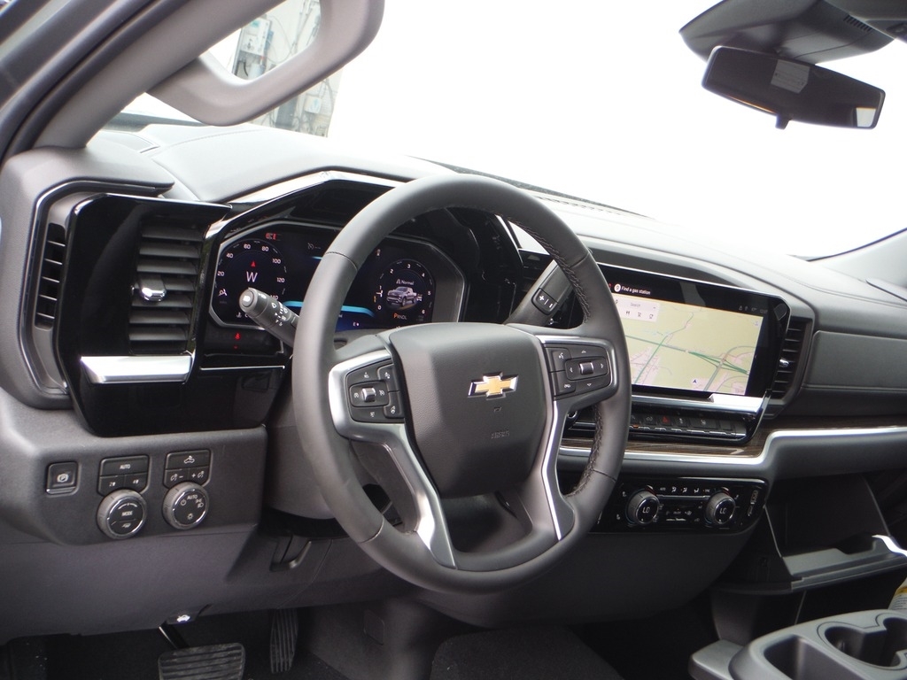 2026 Chevrolet Silverado 1500 image 18