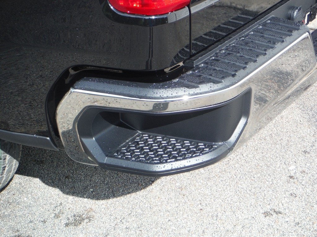 2026 Chevrolet Silverado 1500 image 14