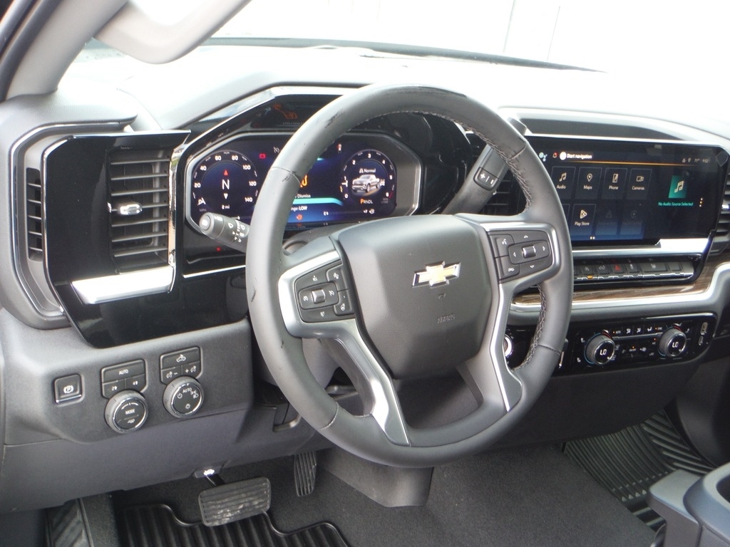 2026 Chevrolet Silverado 1500 image 18