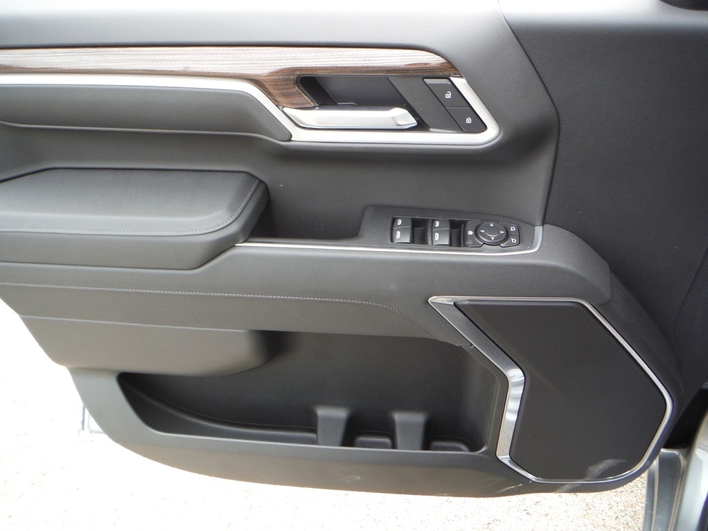 2026 Chevrolet Silverado 1500 image 26