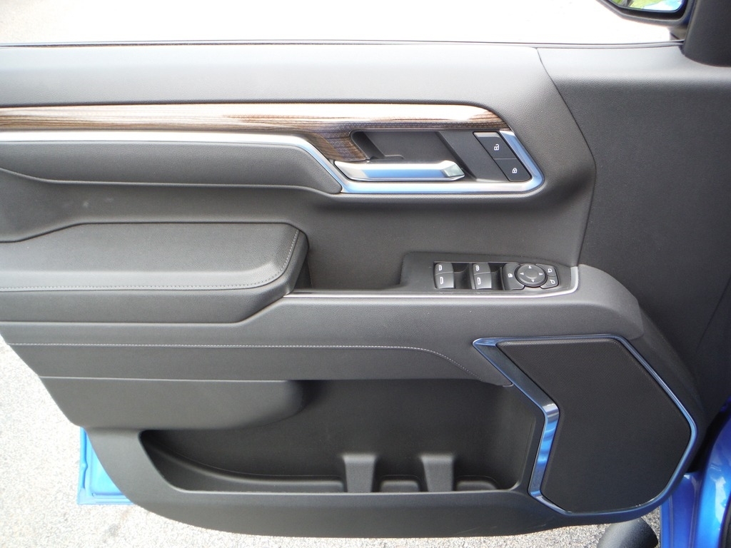 2025 Chevrolet Silverado 1500 image 23
