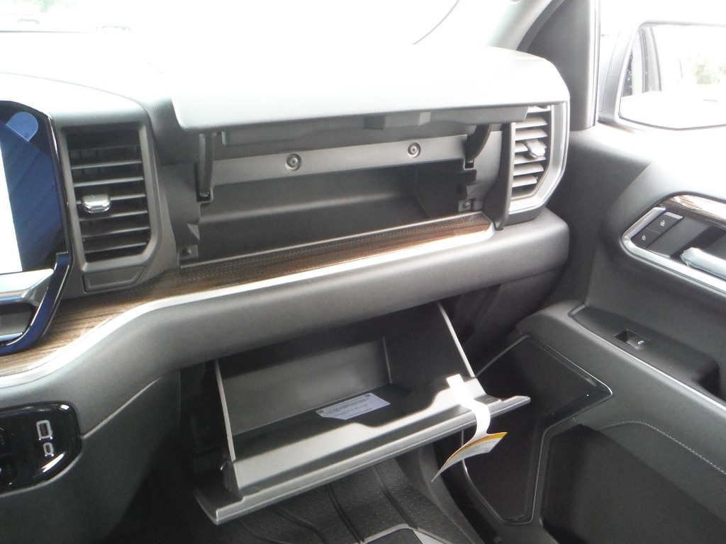 2026 Chevrolet Silverado 1500 image 42