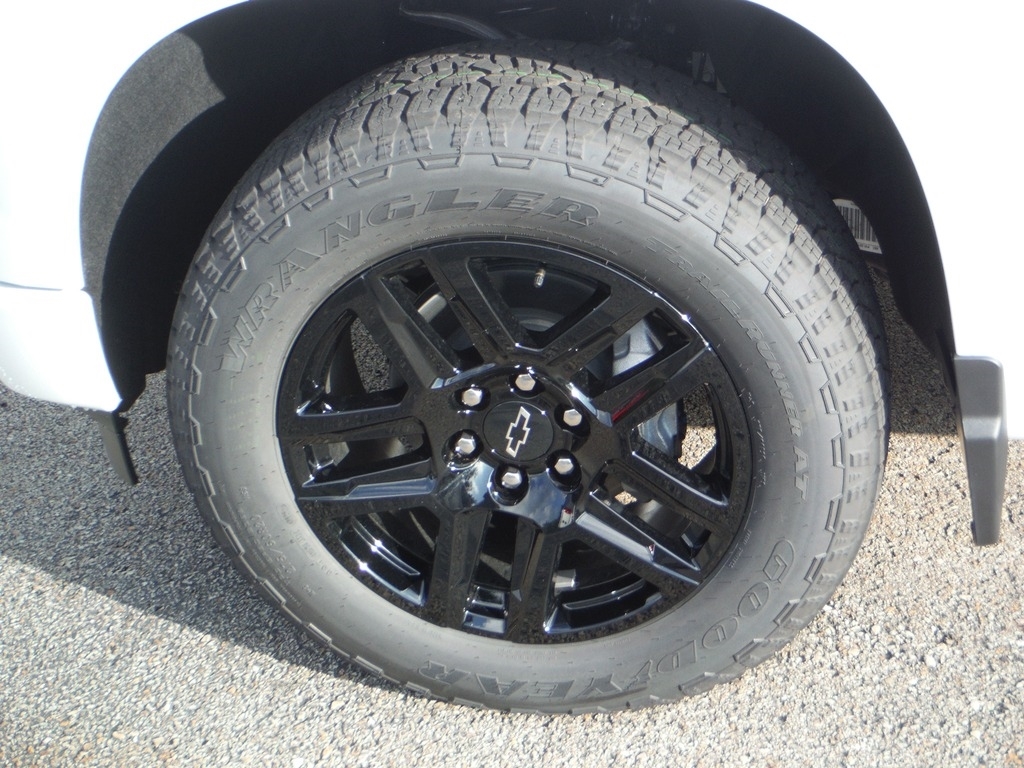 2026 Chevrolet Silverado 1500 image 4