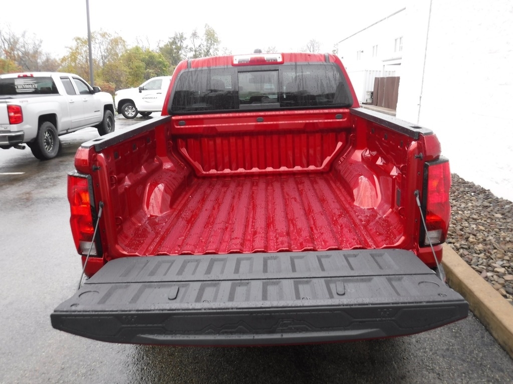 2026 Chevrolet Colorado image 11