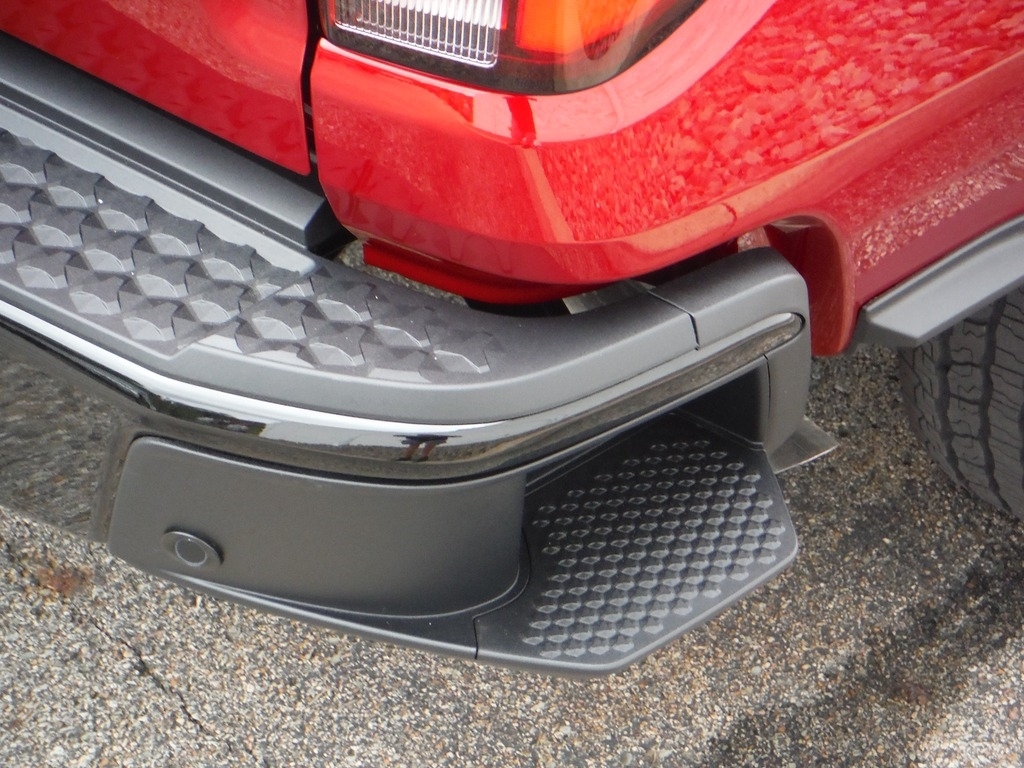 2026 Chevrolet Colorado image 10